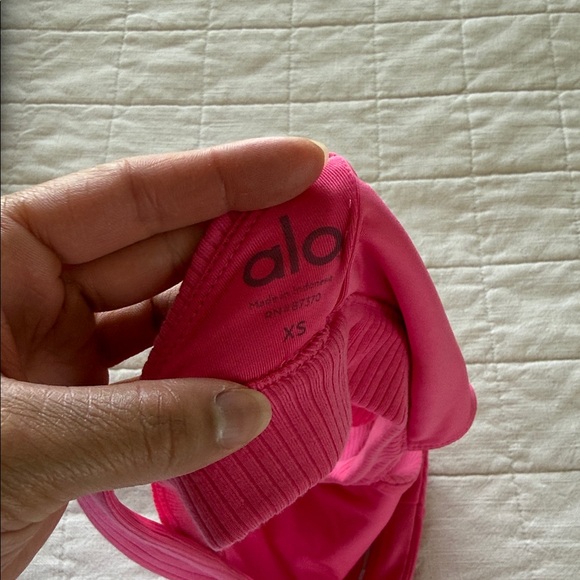 ALO Yoga Ribbed Destination Bra - Picture 3 of 3